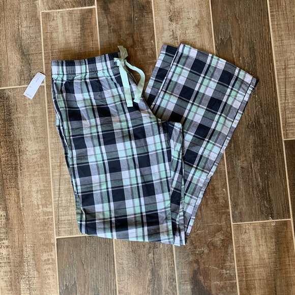 ✨ SOLD NWT Old Navy Plaid Pajama Pants Bundle - Picture 5 of 10